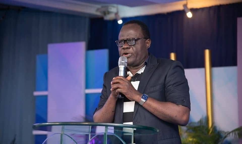 IFEANYI IZEZE: VETERAN JOURNALIST, ATIKU’S AIDE, AND VOICE ON NIGERIA’S OIL SECTOR DIES AT 62