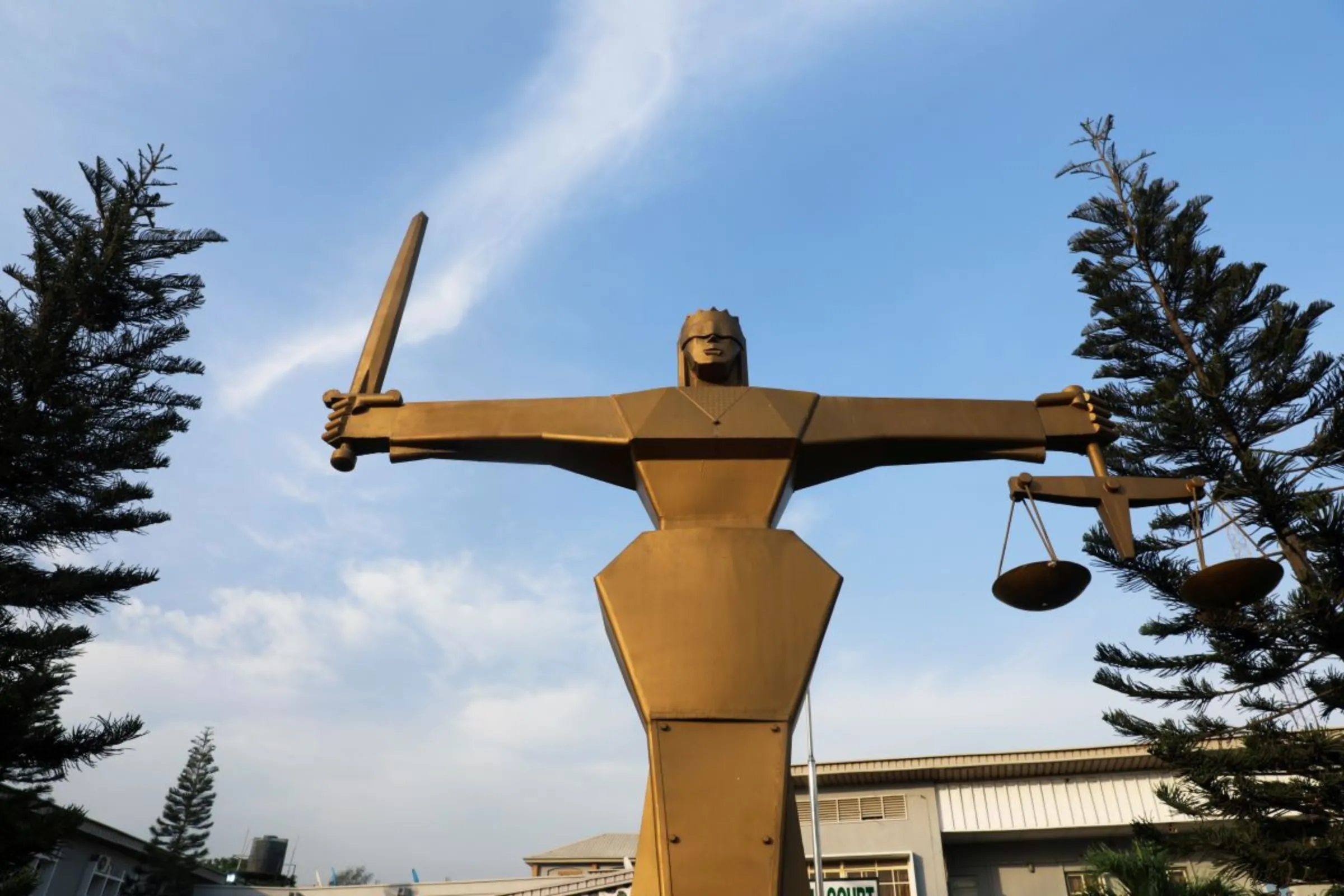 OSUN MONARCH ARRESTED IN COURT, REMANDED OVER ARSON AND ARMED ROBBERY CHARGES